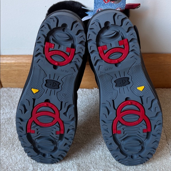 Pajar Women’s Moscou Black Ice Grip Waterproof Boots Faux Fur Lined 9 NIB NWT - Picture 4 of 7